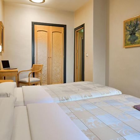 Hotel Macia Condor Granada Room photo