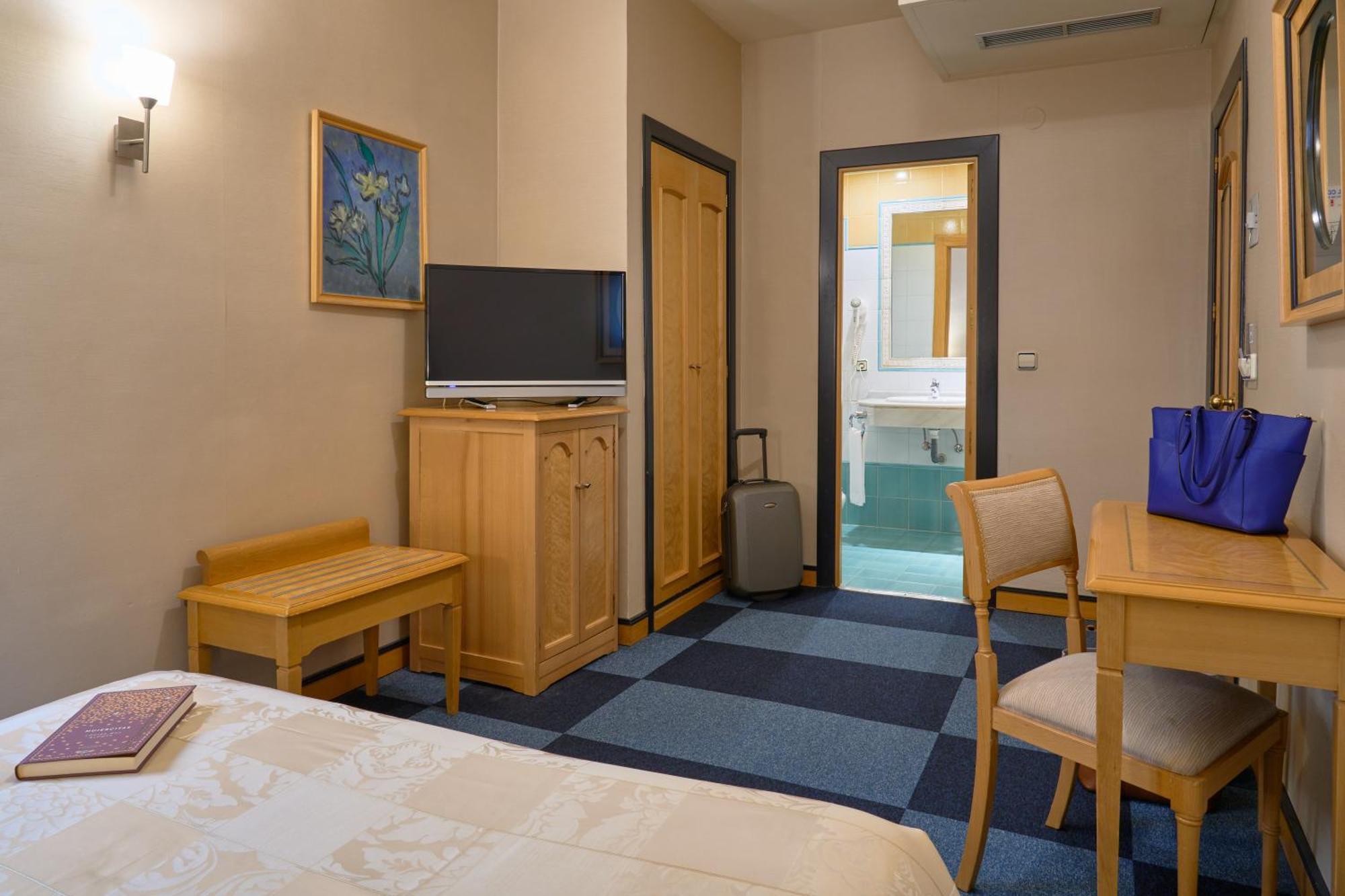 Hotel Macia Condor Granada Room photo