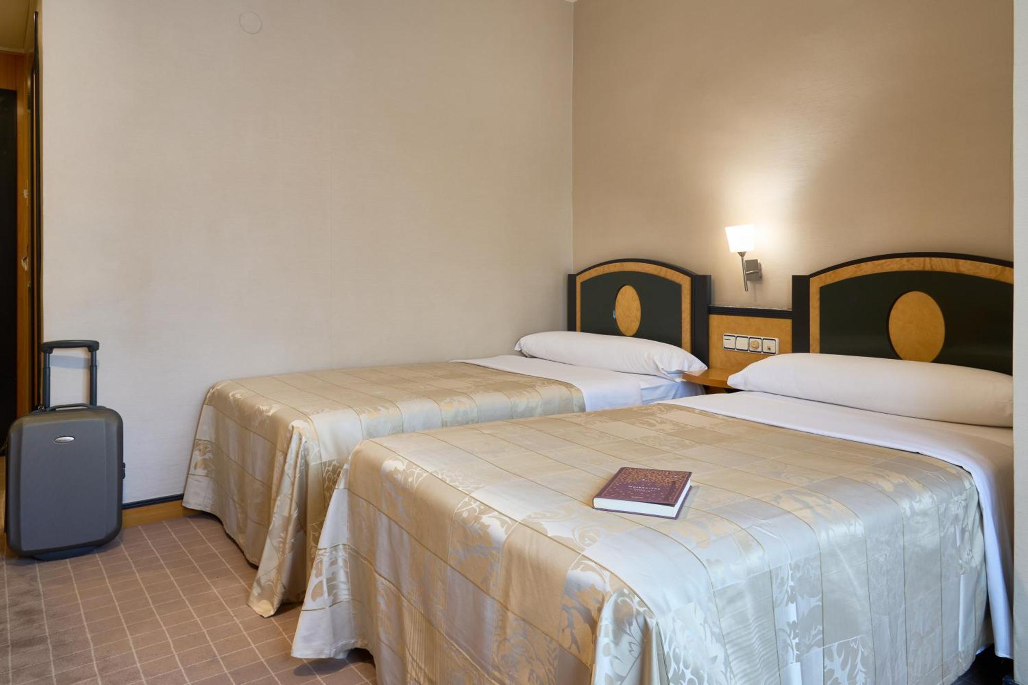 Hotel Macia Condor Granada Room photo
